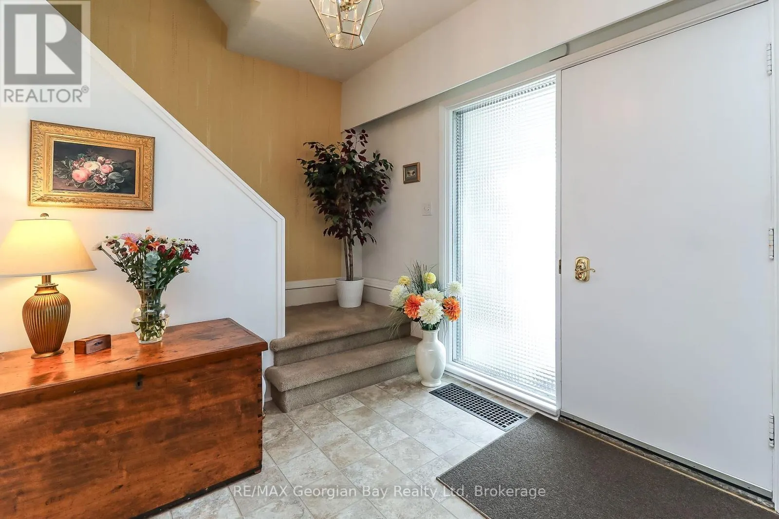 525 YONGE STREET