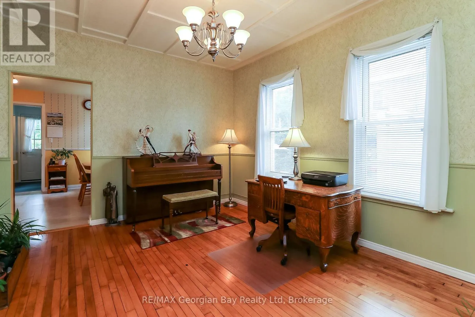 525 YONGE STREET
