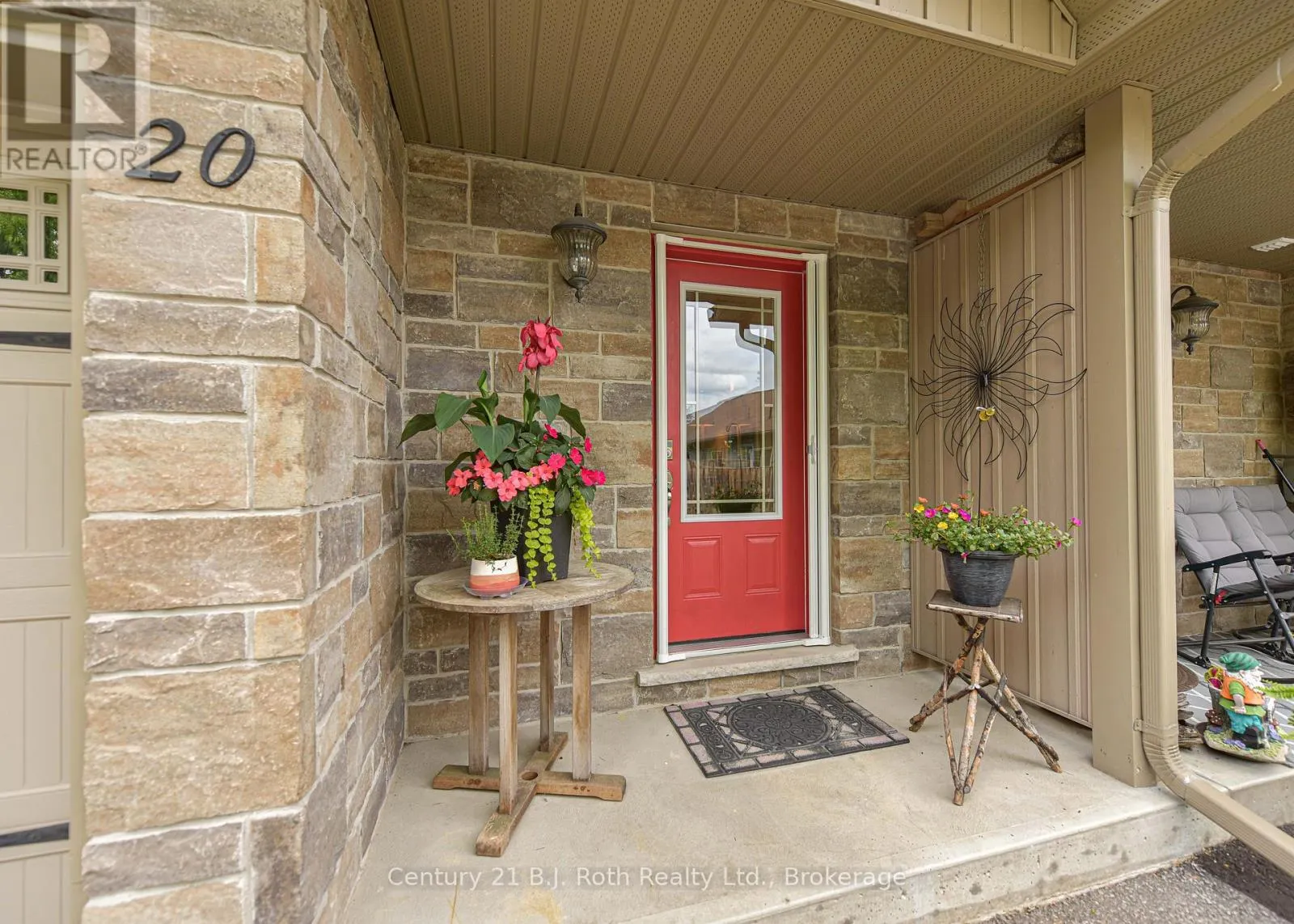 20 TAYLOR DRIVE