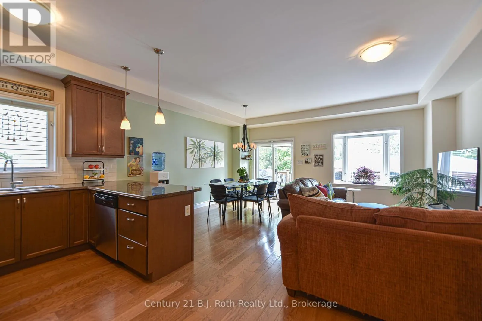 20 TAYLOR DRIVE
