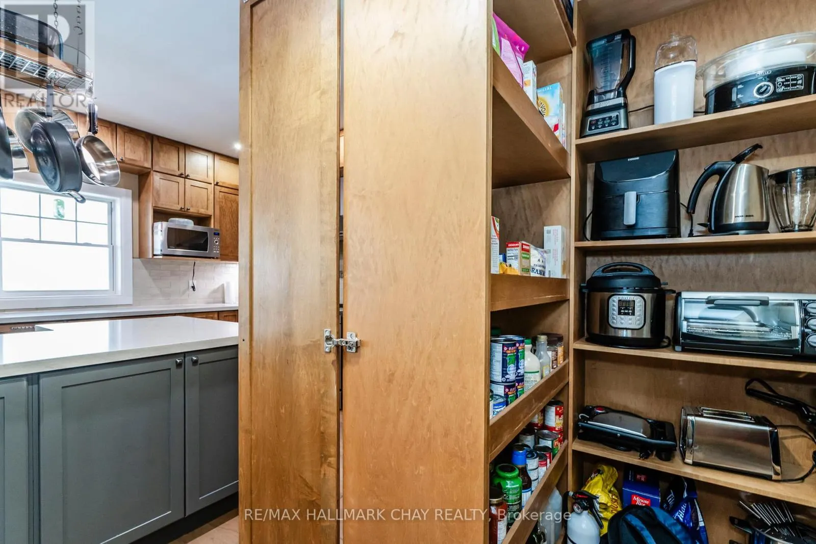 2091 DWYER ROAD