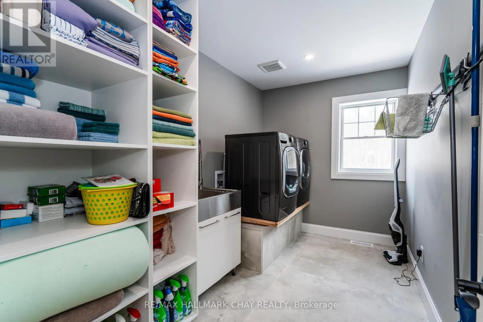 2091 DWYER ROAD