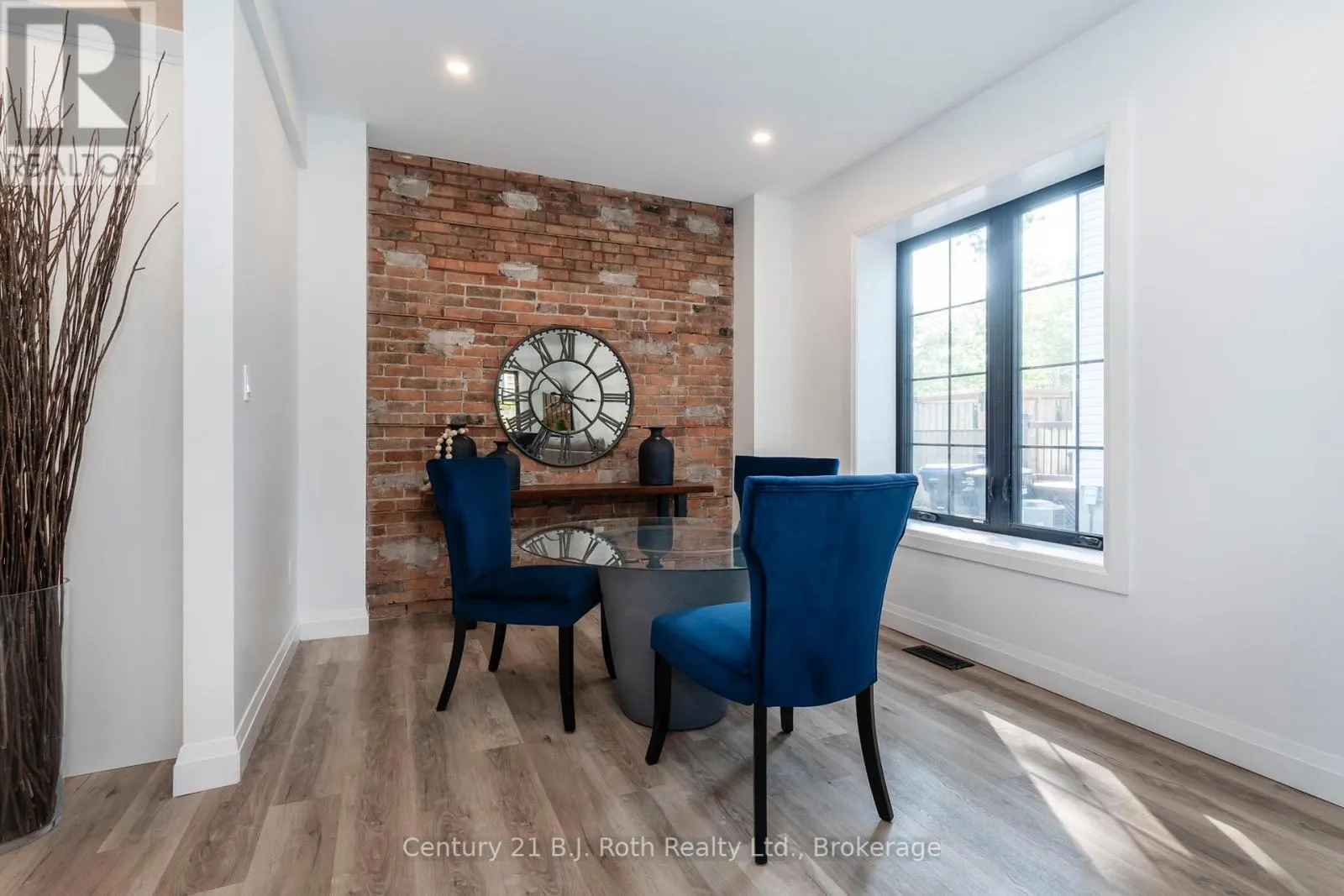 339 FIRST STREET W