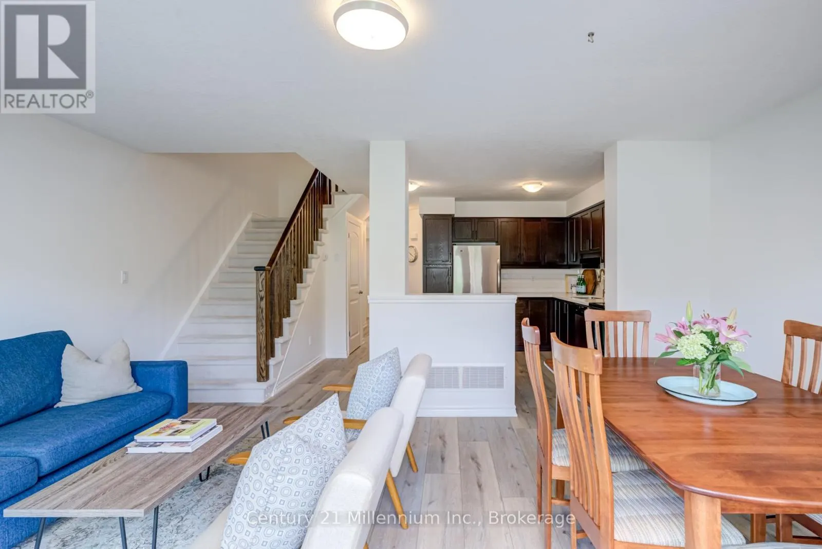 37 SILVER GLEN BOULEVARD