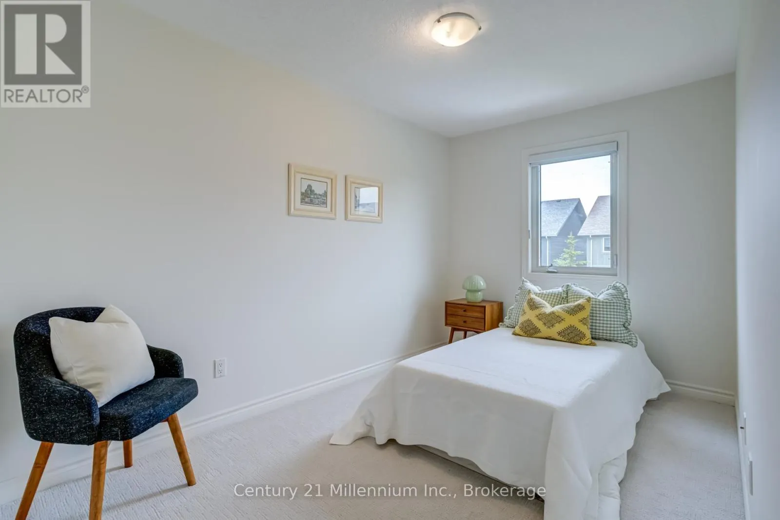 37 SILVER GLEN BOULEVARD