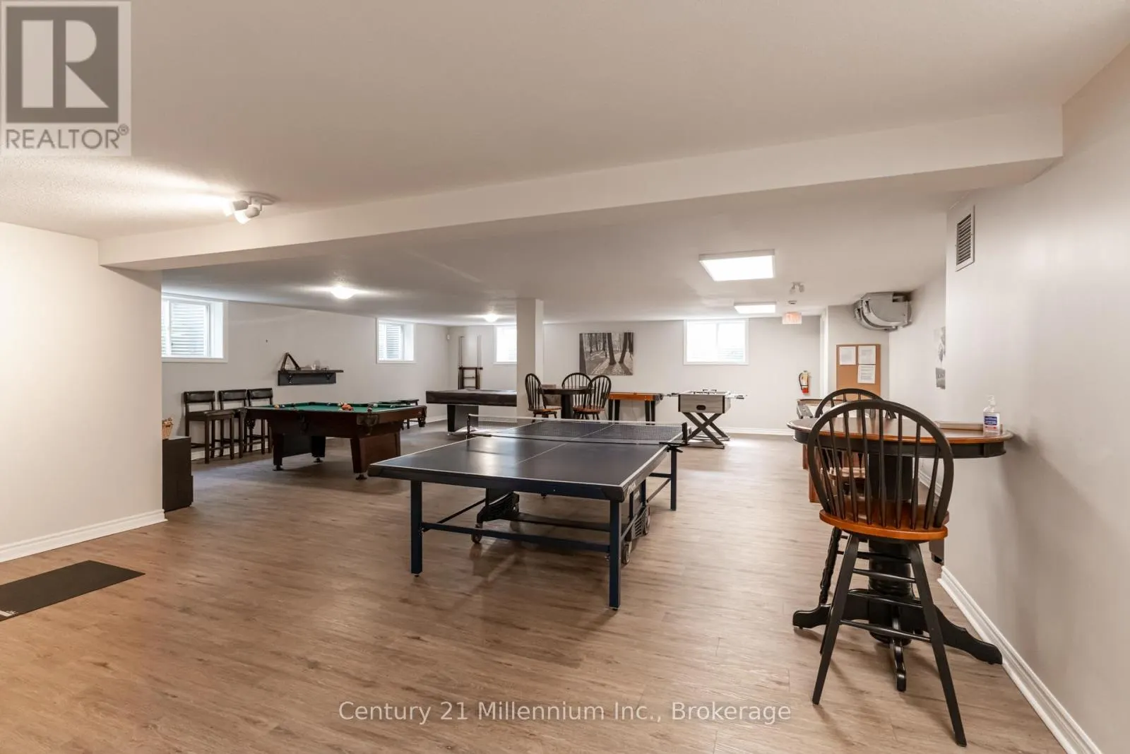 37 SILVER GLEN BOULEVARD
