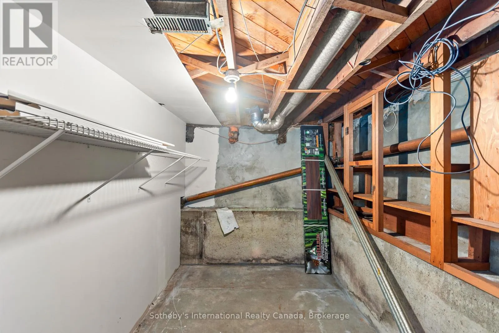 659 VICTORIA STREET