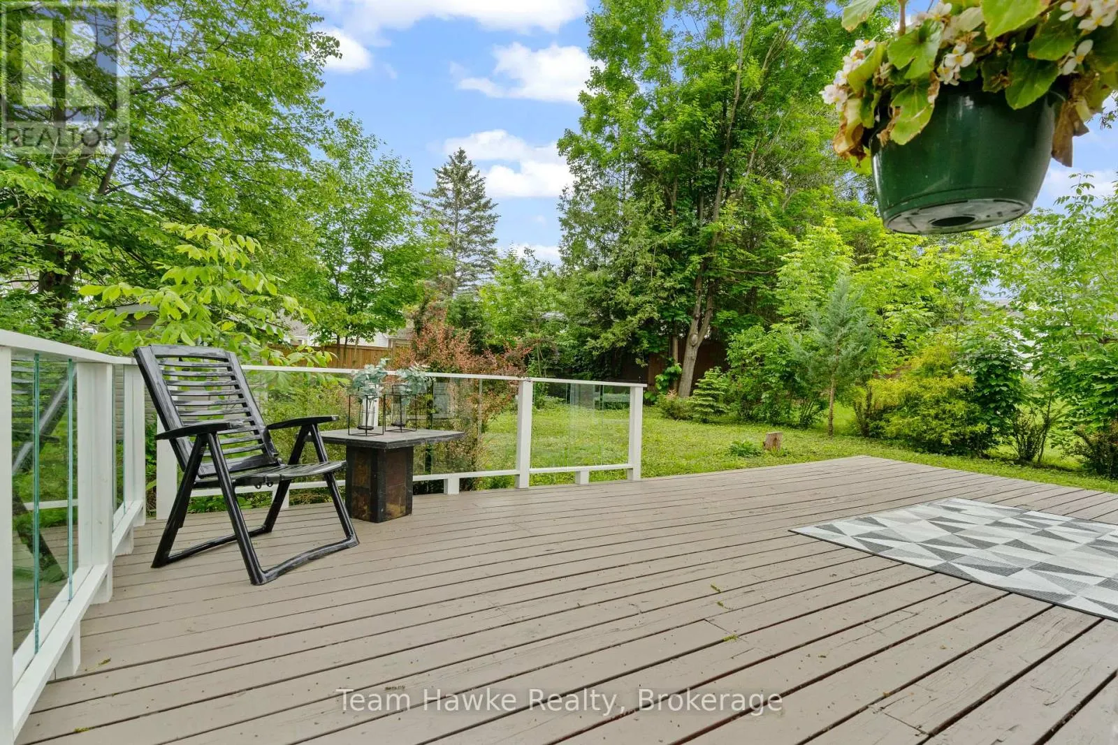689 DOMINION AVENUE