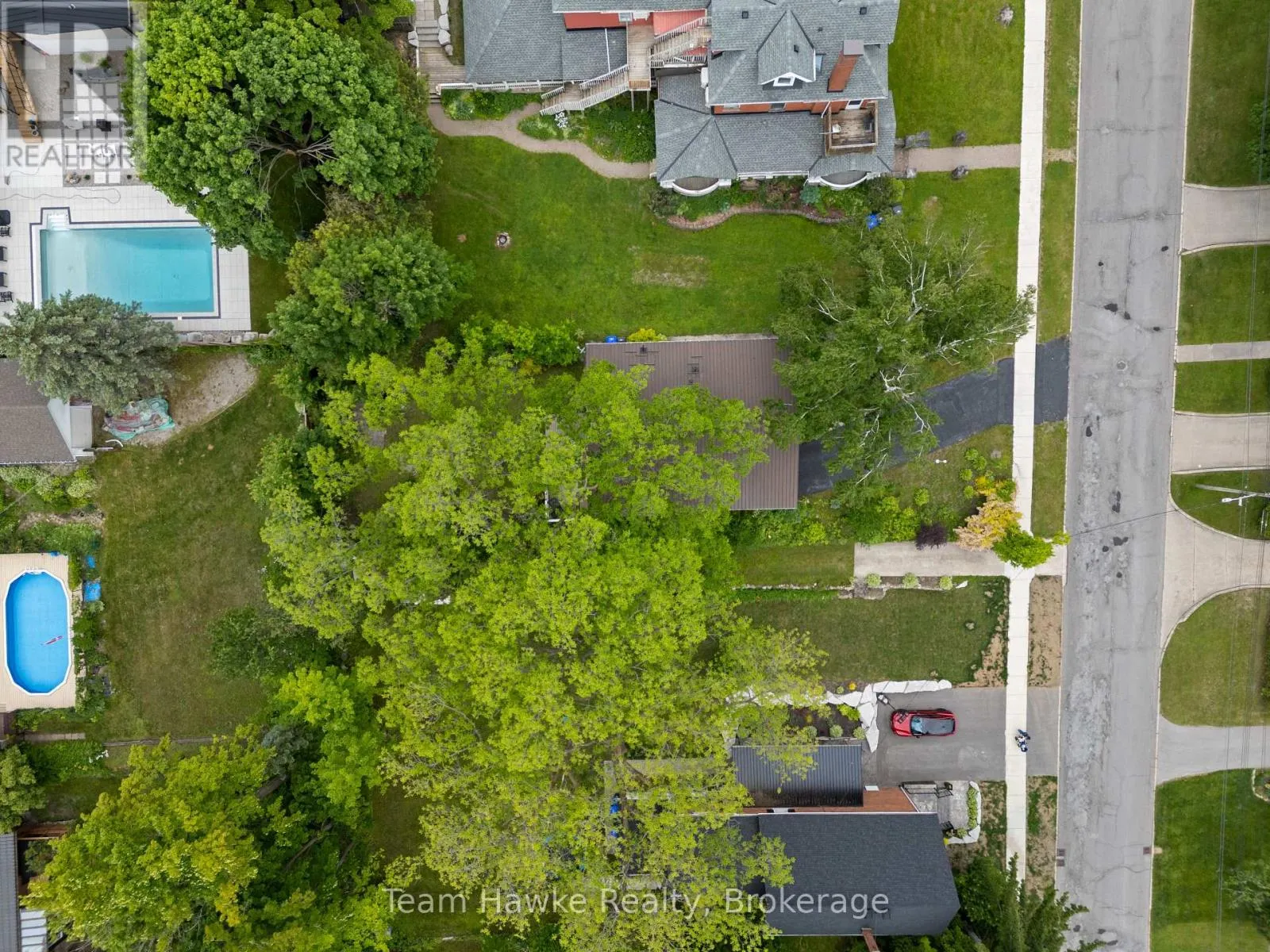 689 DOMINION AVENUE