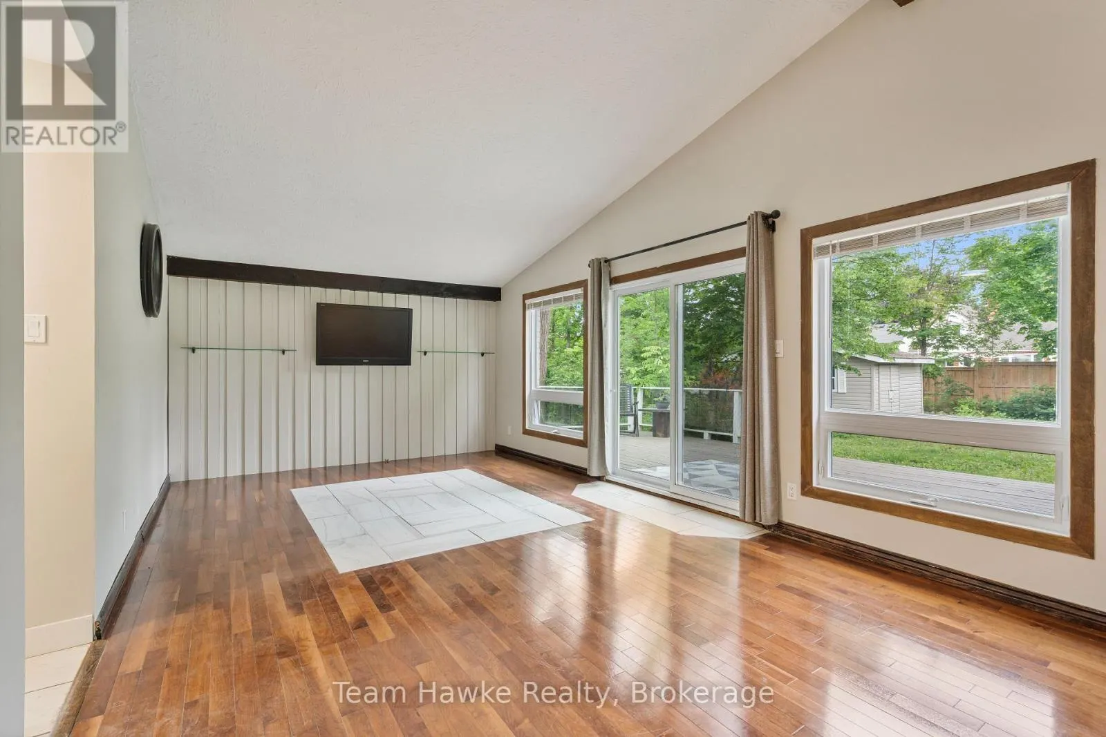 689 DOMINION AVENUE