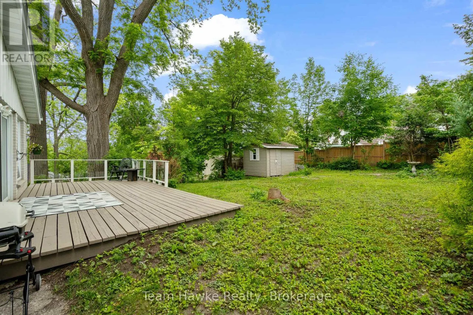 689 DOMINION AVENUE