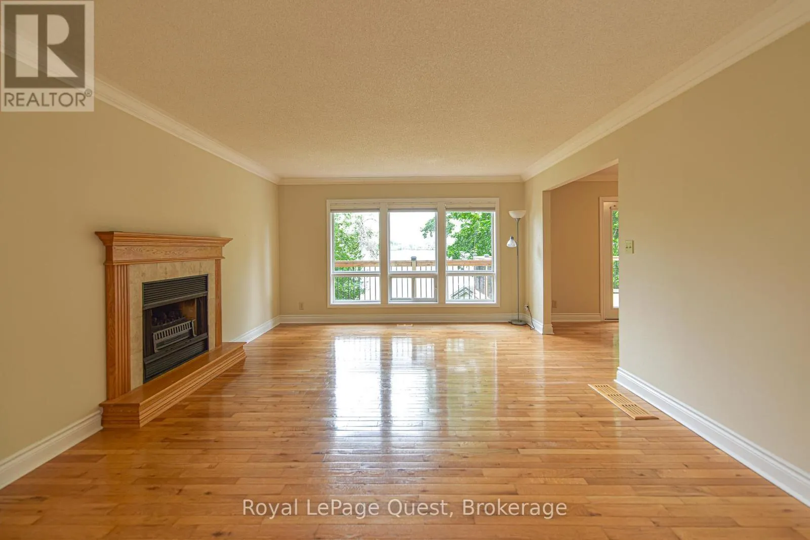 27 HEYDEN AVENUE