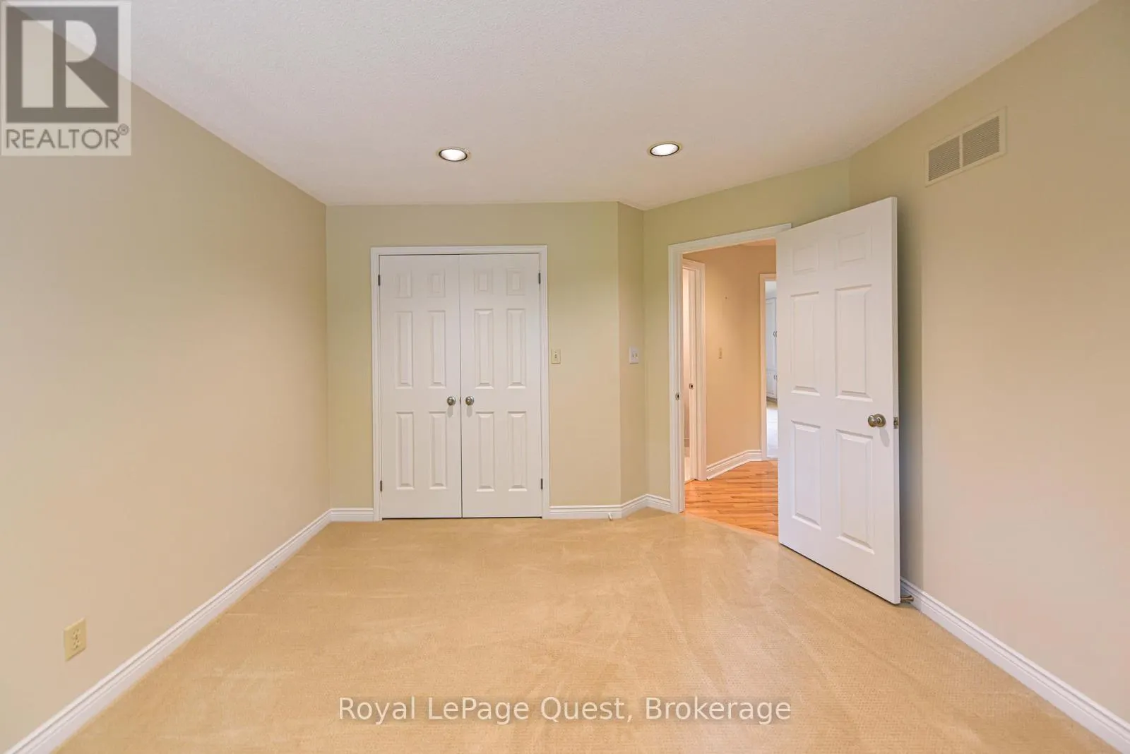 27 HEYDEN AVENUE
