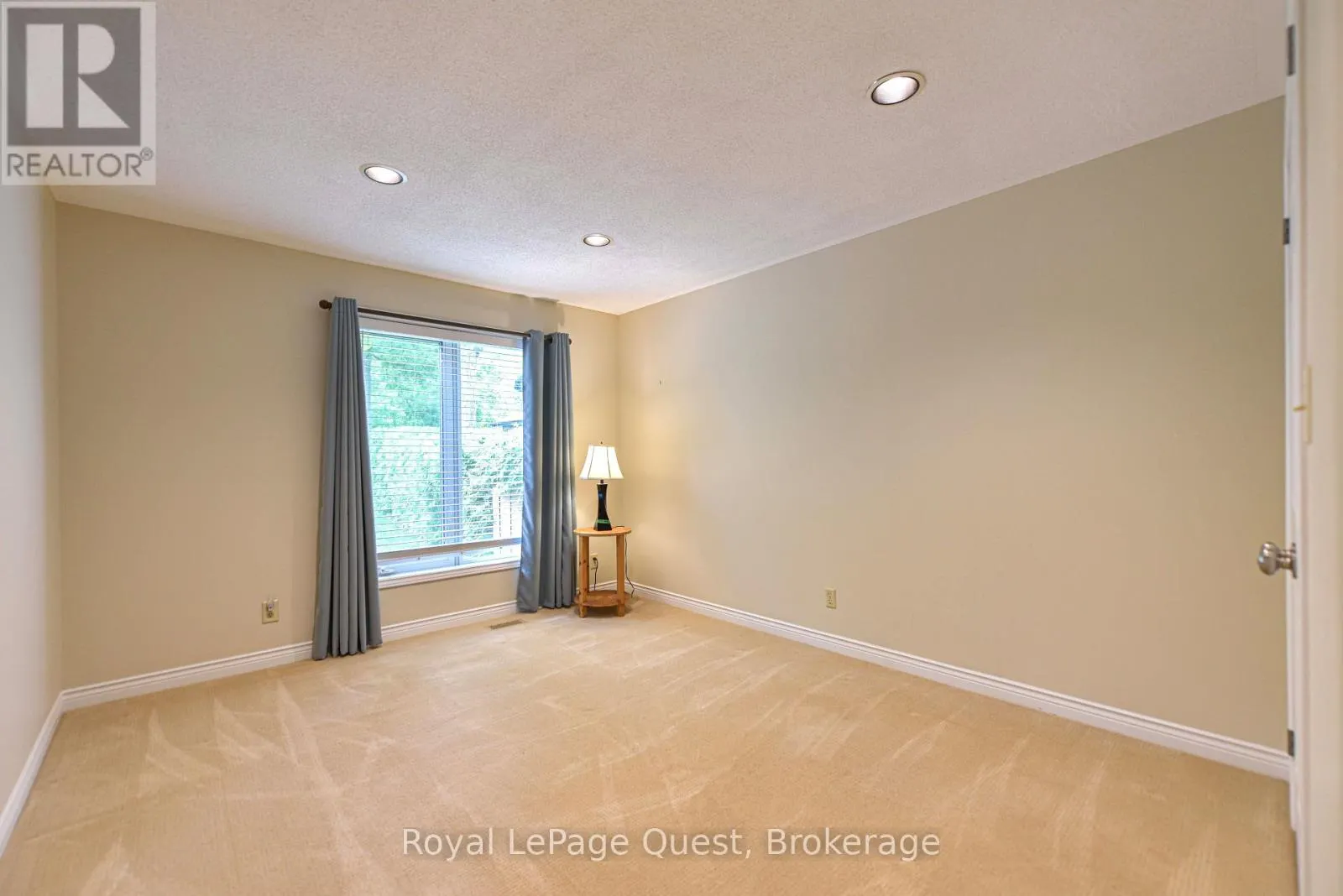 27 HEYDEN AVENUE