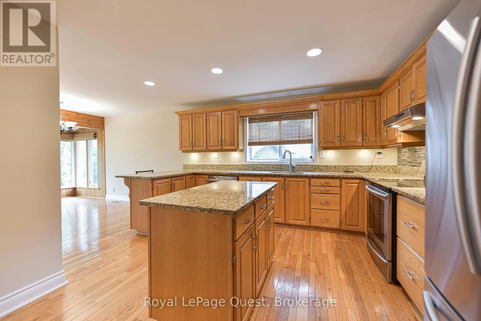 27 HEYDEN AVENUE