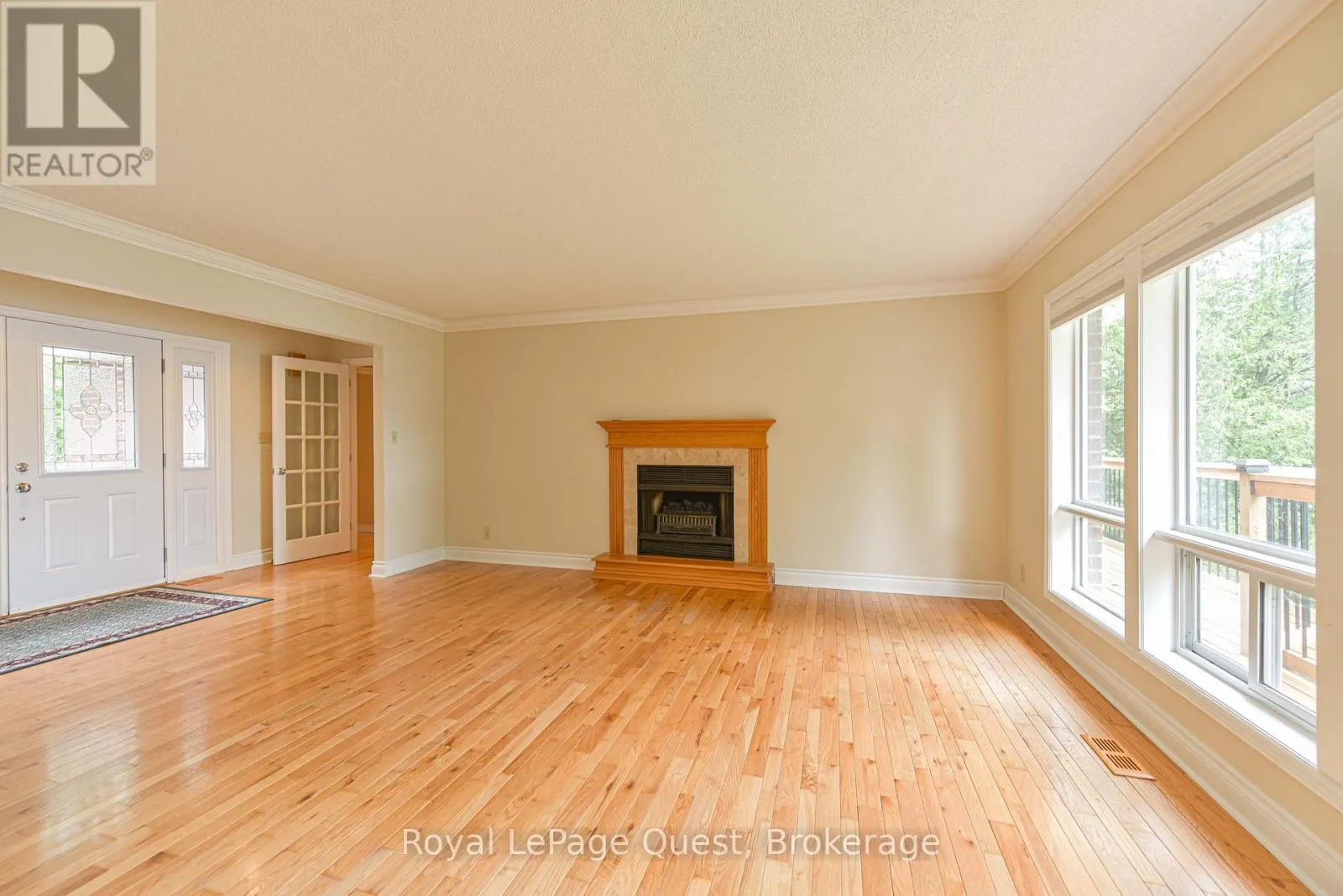 27 HEYDEN AVENUE