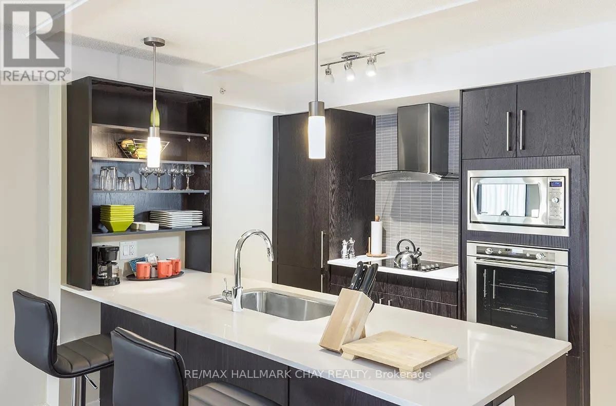 4100/4102 - 9 HARBOUR STREET E