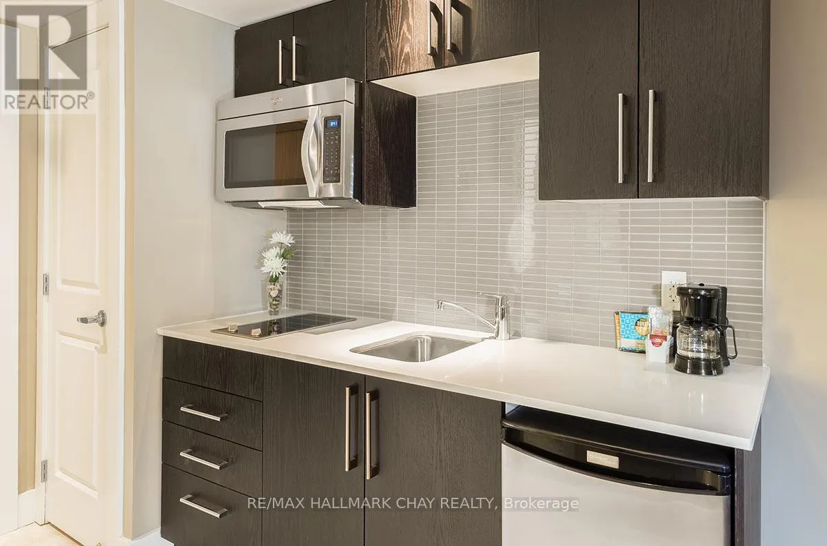 4100/4102 - 9 HARBOUR STREET E
