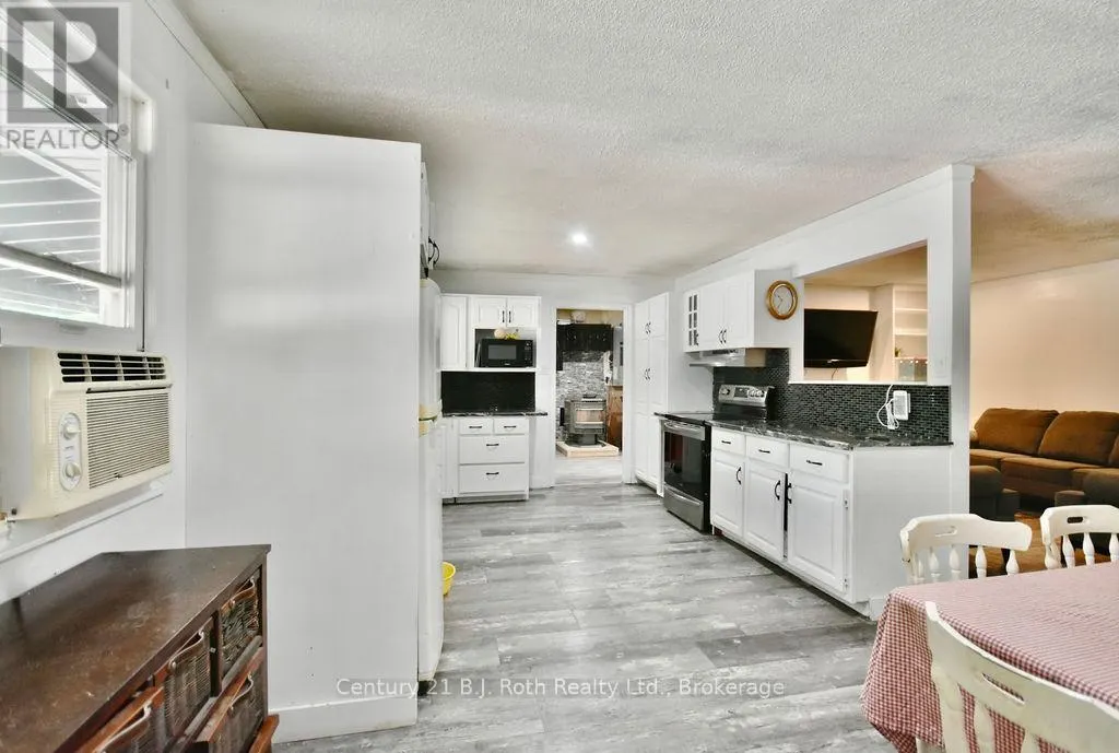 2286 FLOS TEN ROAD E