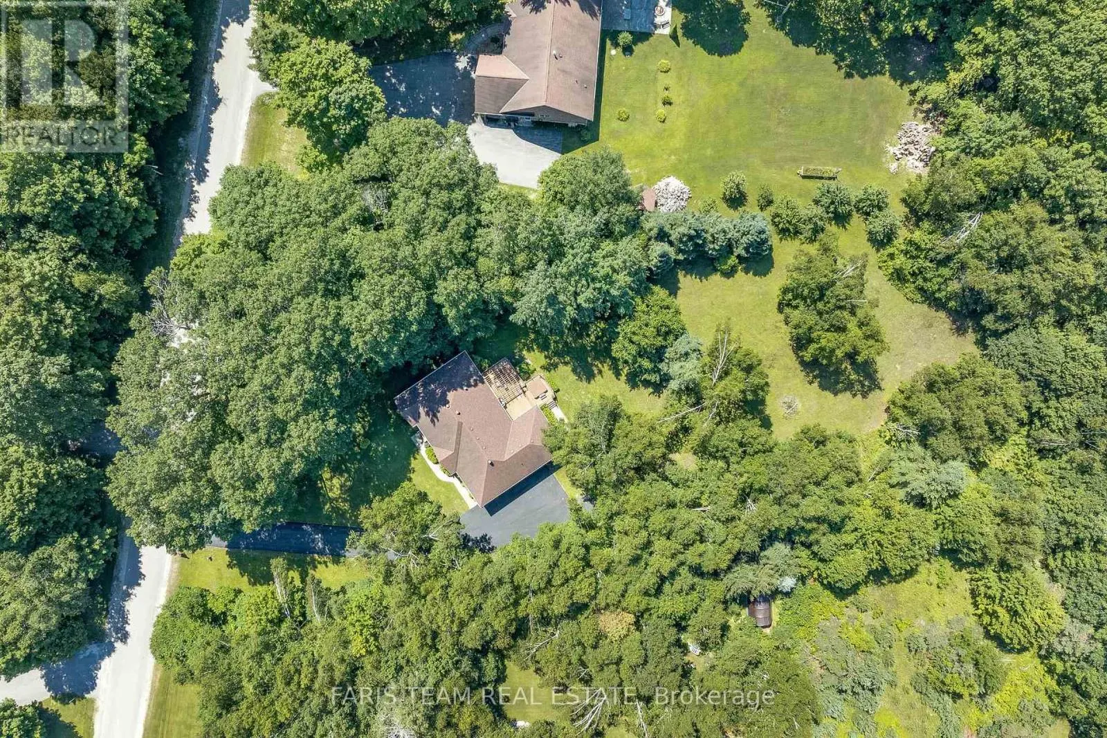 6 MEADOWBROOK BOULEVARD