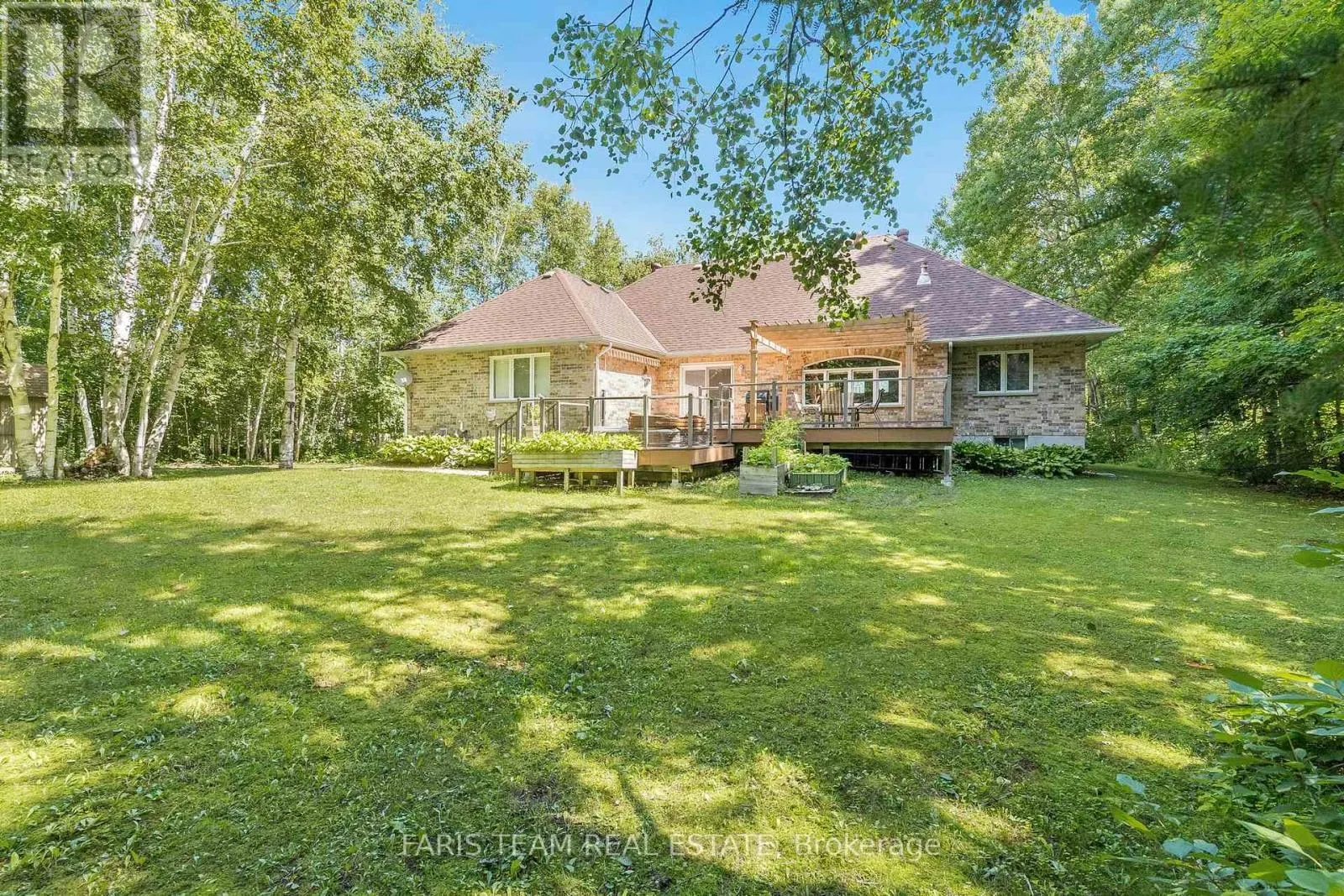 6 MEADOWBROOK BOULEVARD