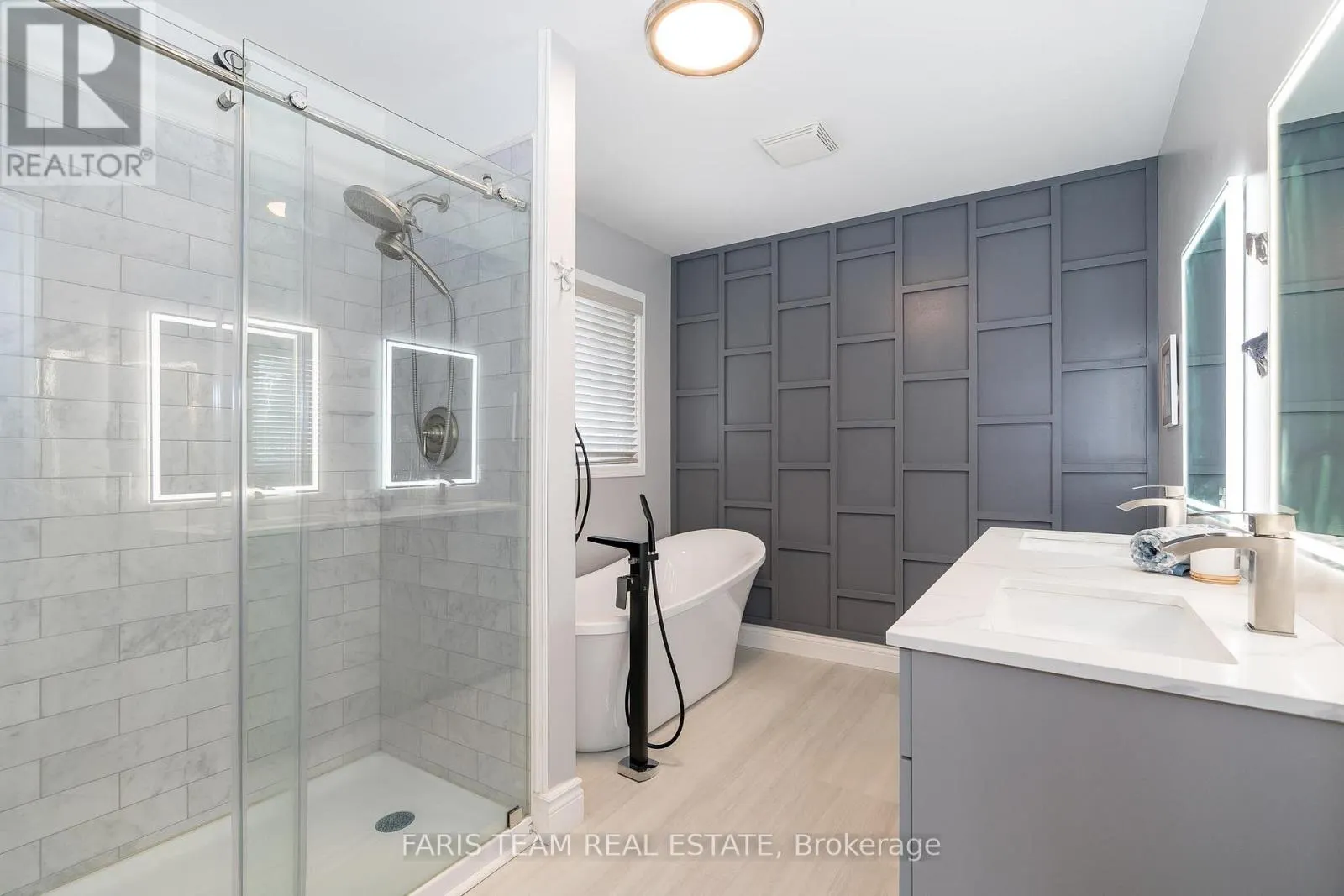 6 MEADOWBROOK BOULEVARD