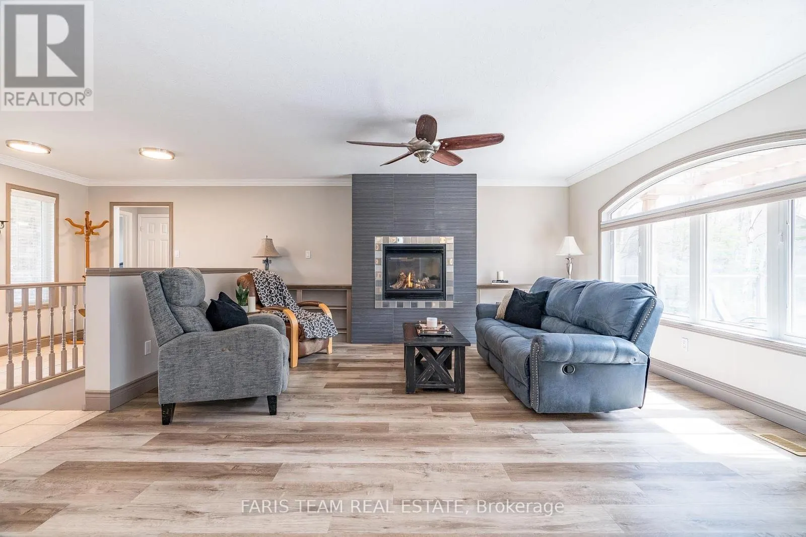 6 MEADOWBROOK BOULEVARD
