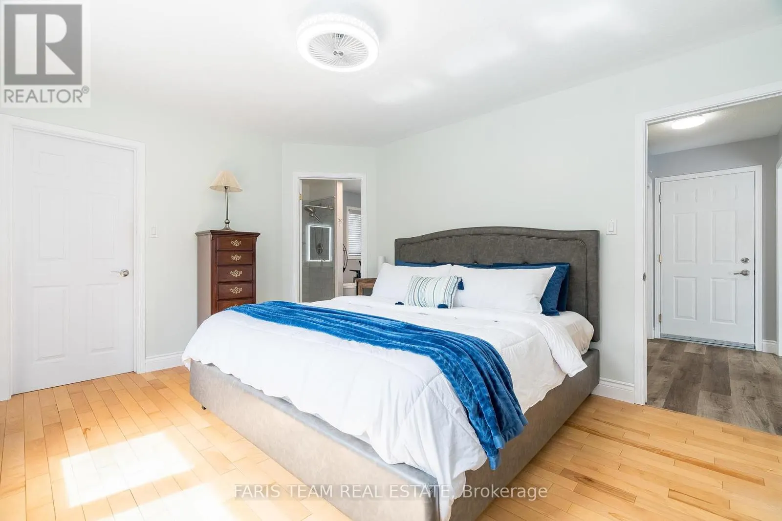 6 MEADOWBROOK BOULEVARD