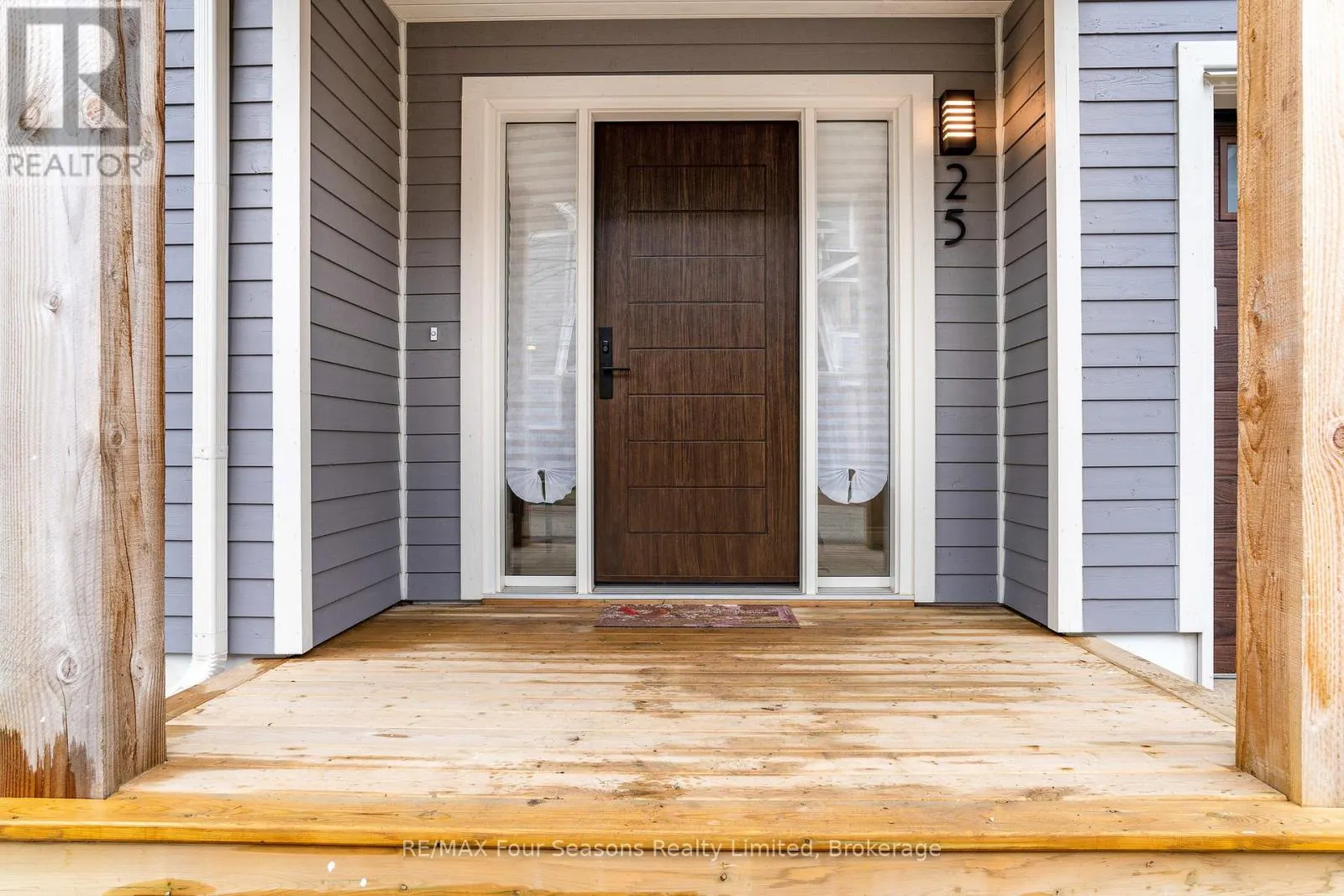 25 STARBOARD ROAD