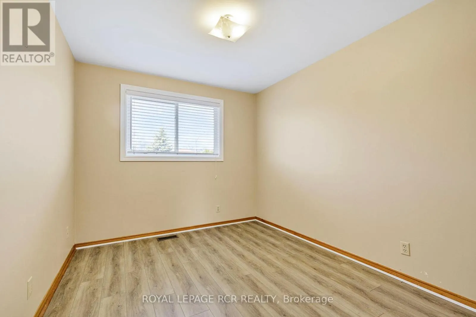 80 WOODSIDE DRIVE