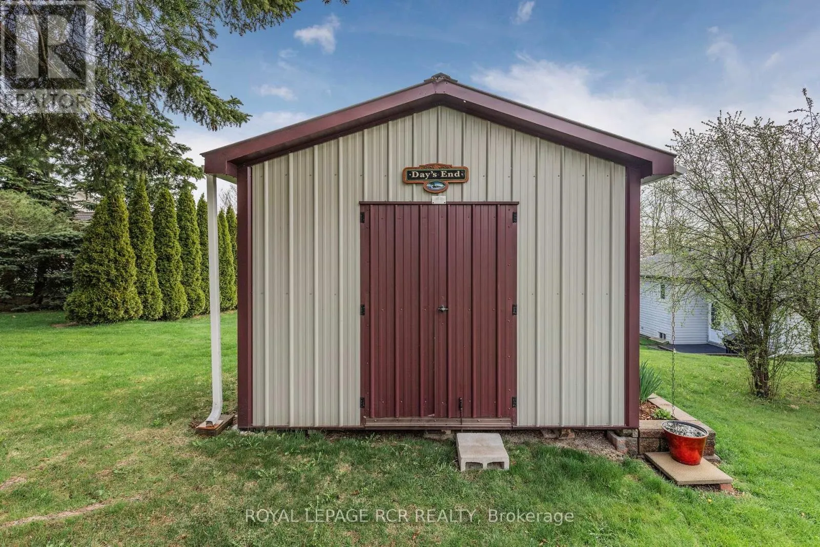 80 WOODSIDE DRIVE