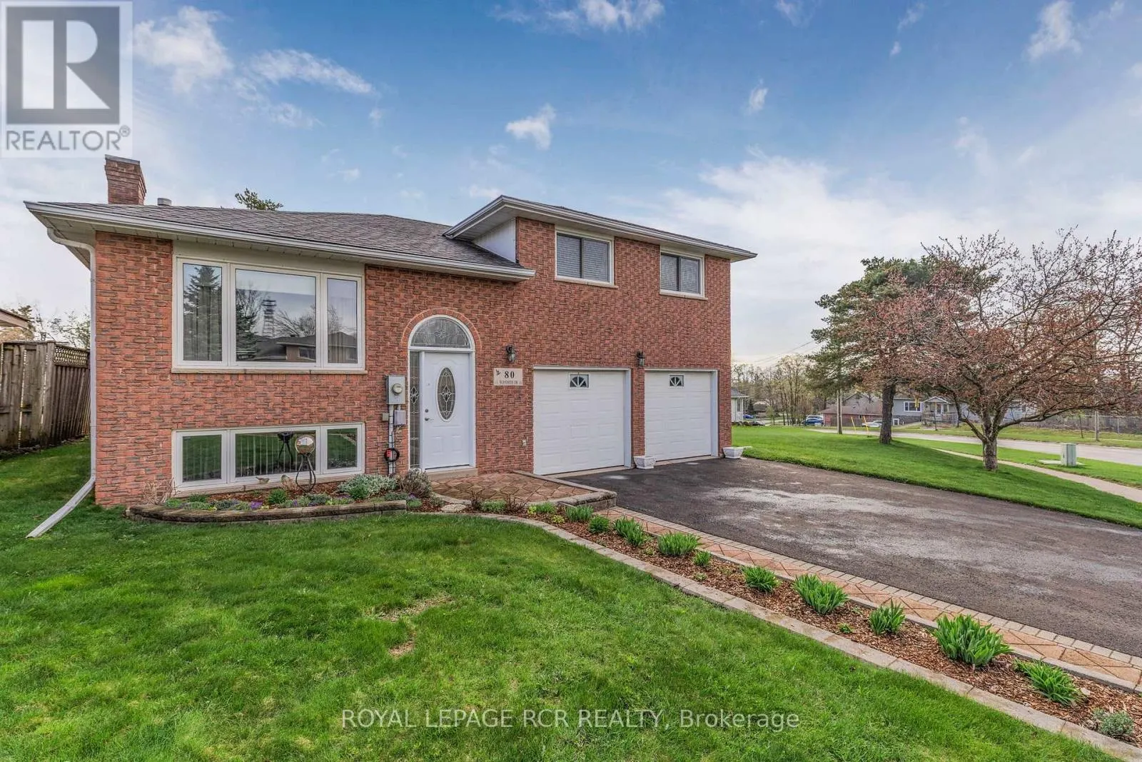 80 WOODSIDE DRIVE