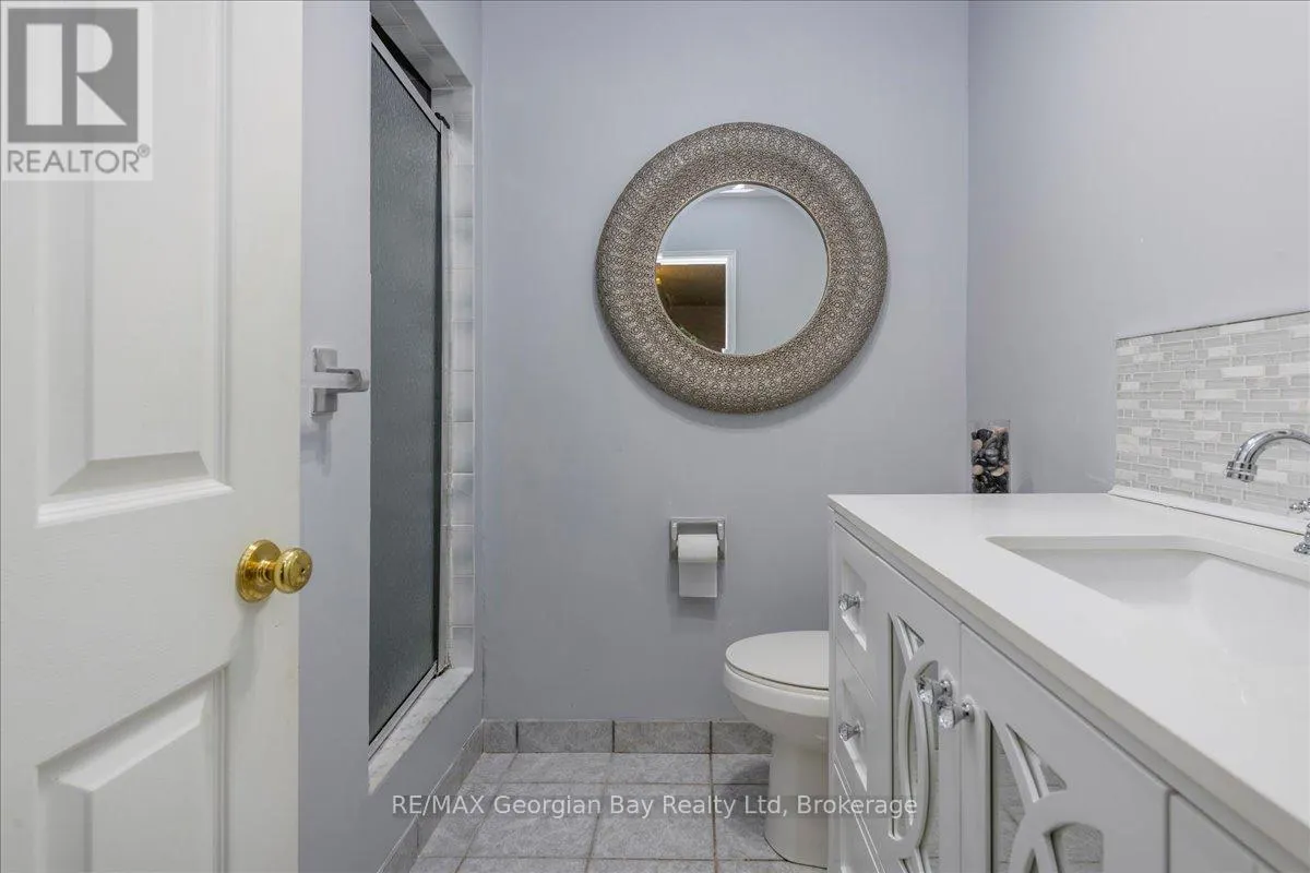 31 LAKEVIEW CRESCENT