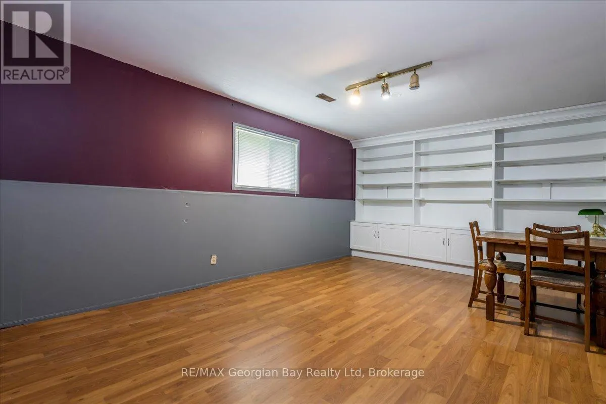 31 LAKEVIEW CRESCENT
