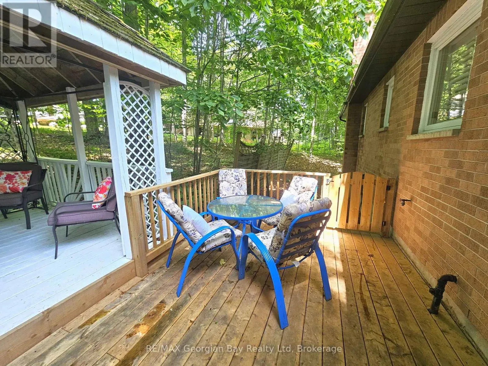 31 LAKEVIEW CRESCENT