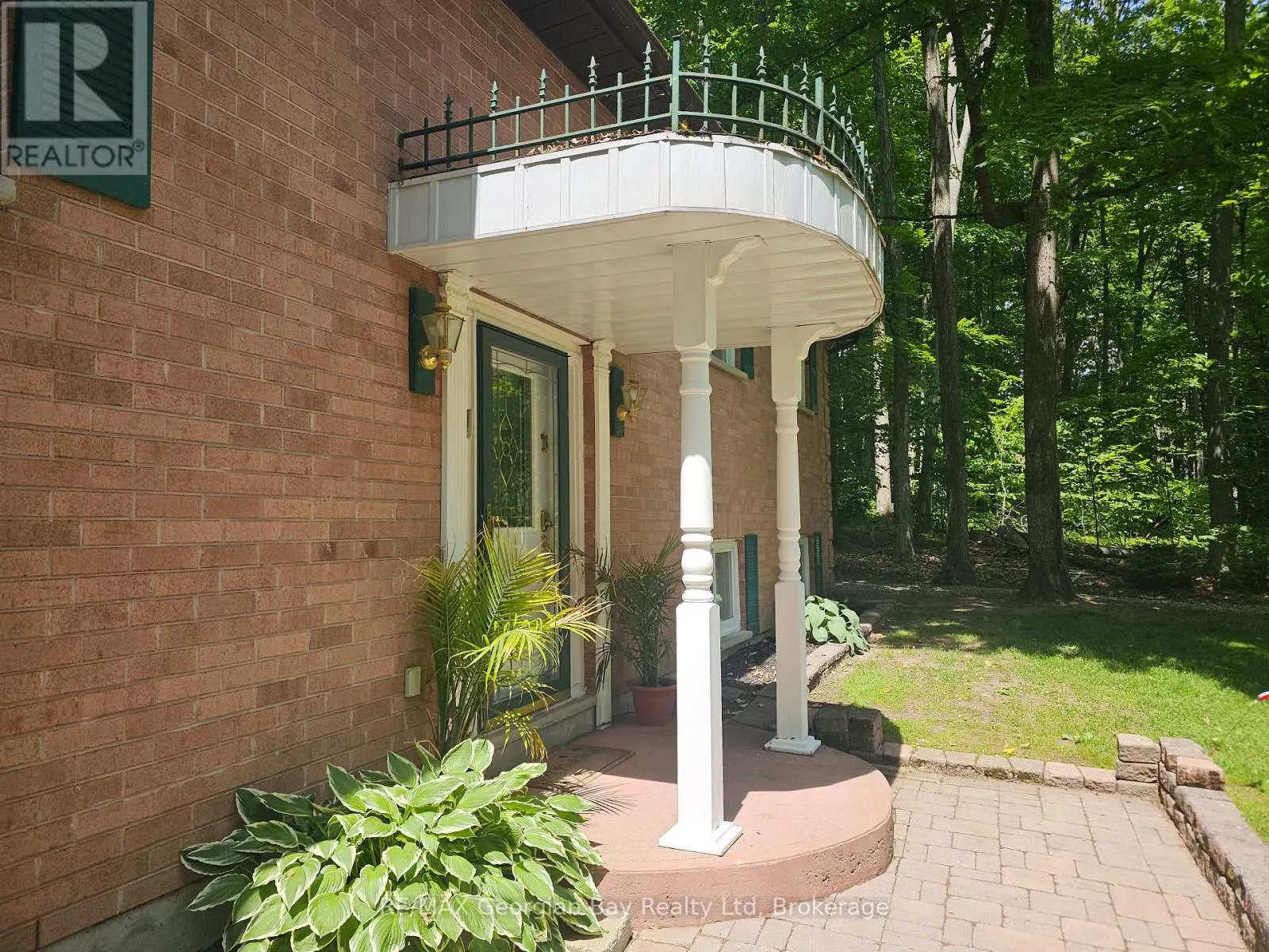 31 LAKEVIEW CRESCENT
