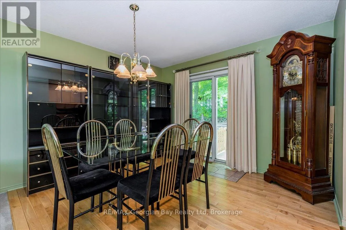 31 LAKEVIEW CRESCENT