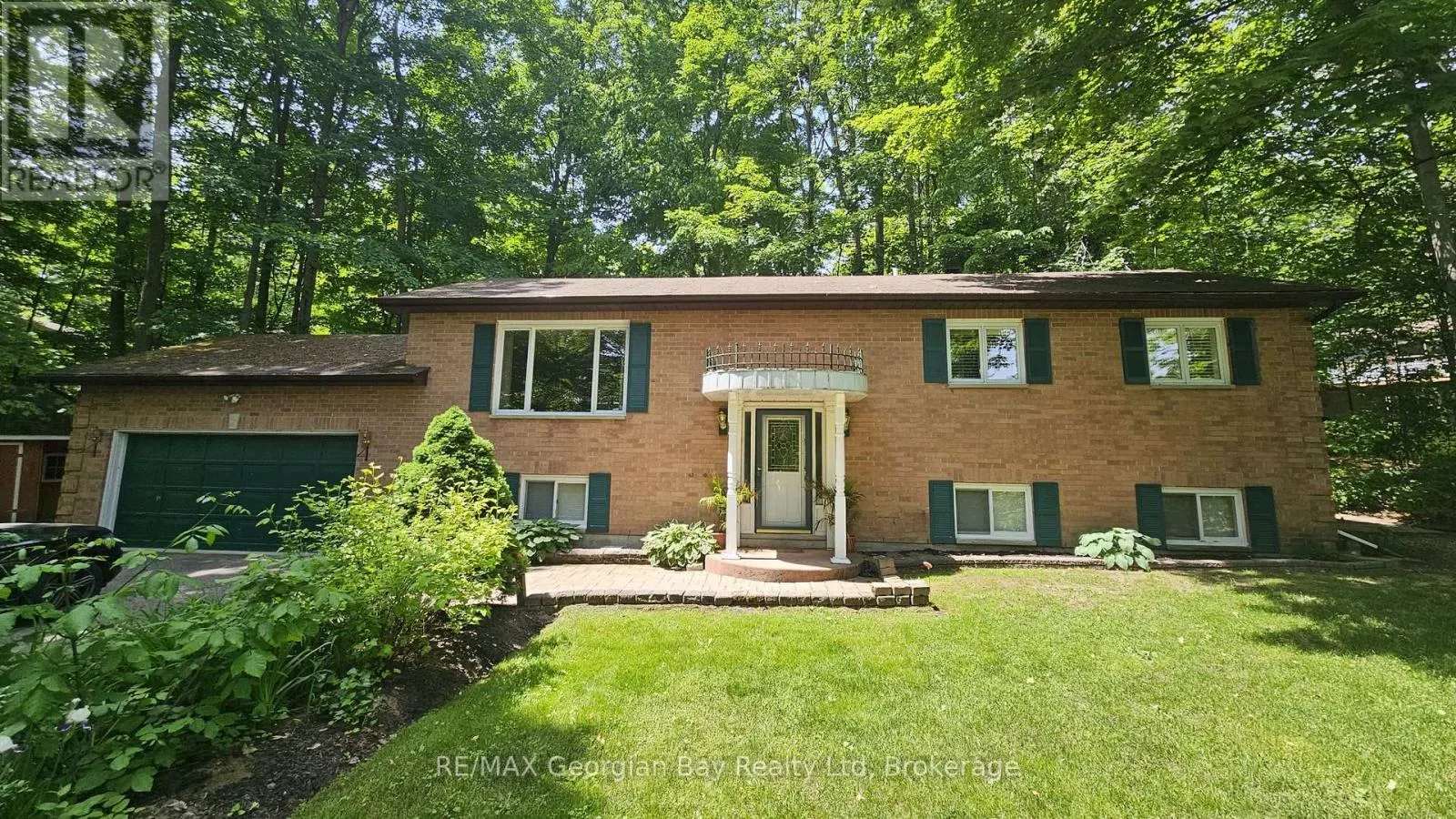 31 LAKEVIEW CRESCENT