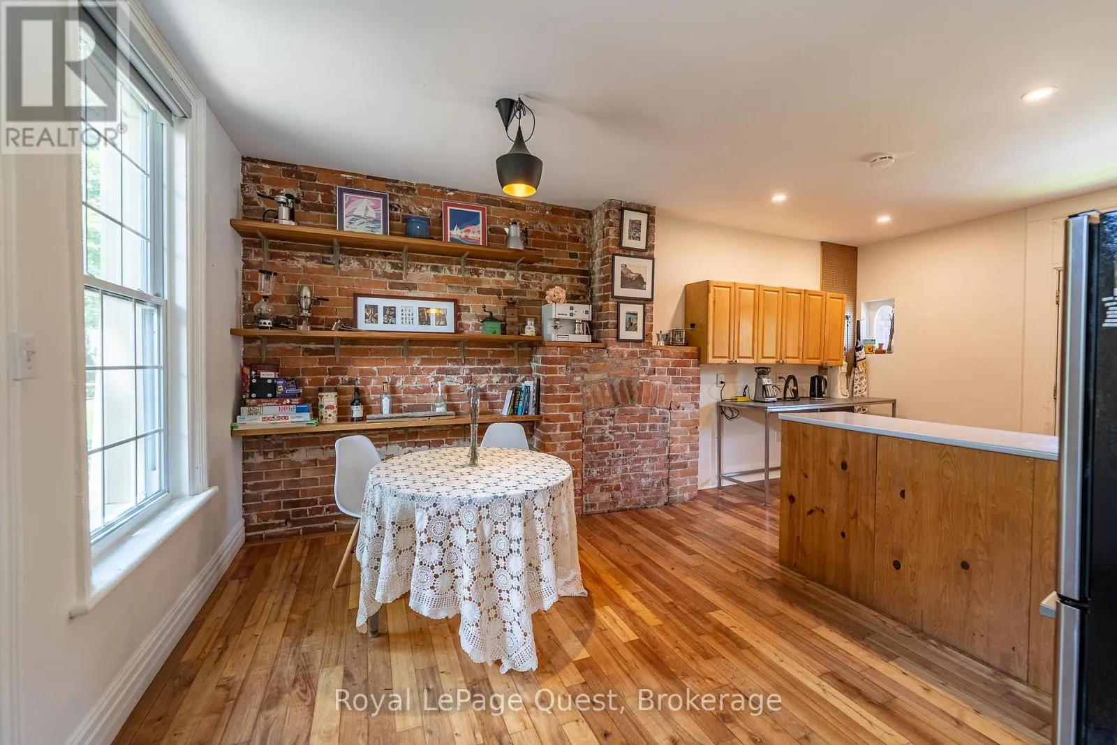 120 BRANT STREET E