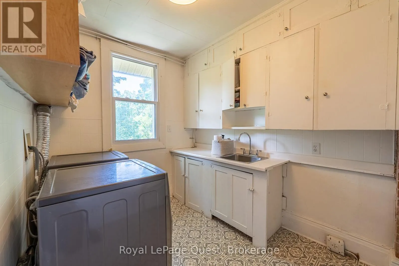 120 BRANT STREET E