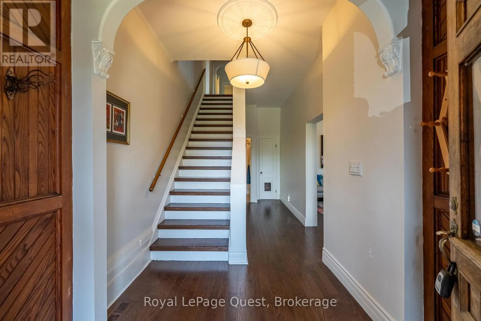 120 BRANT STREET E