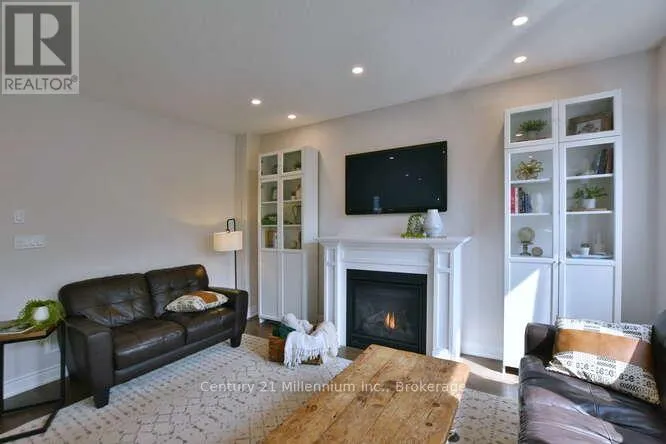 3 GILPIN CRESCENT