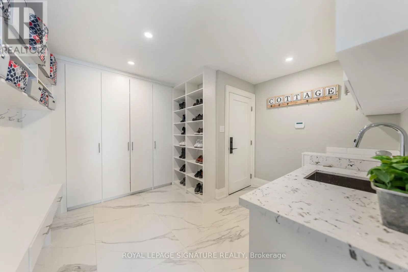 2978 SUNTRAC DRIVE