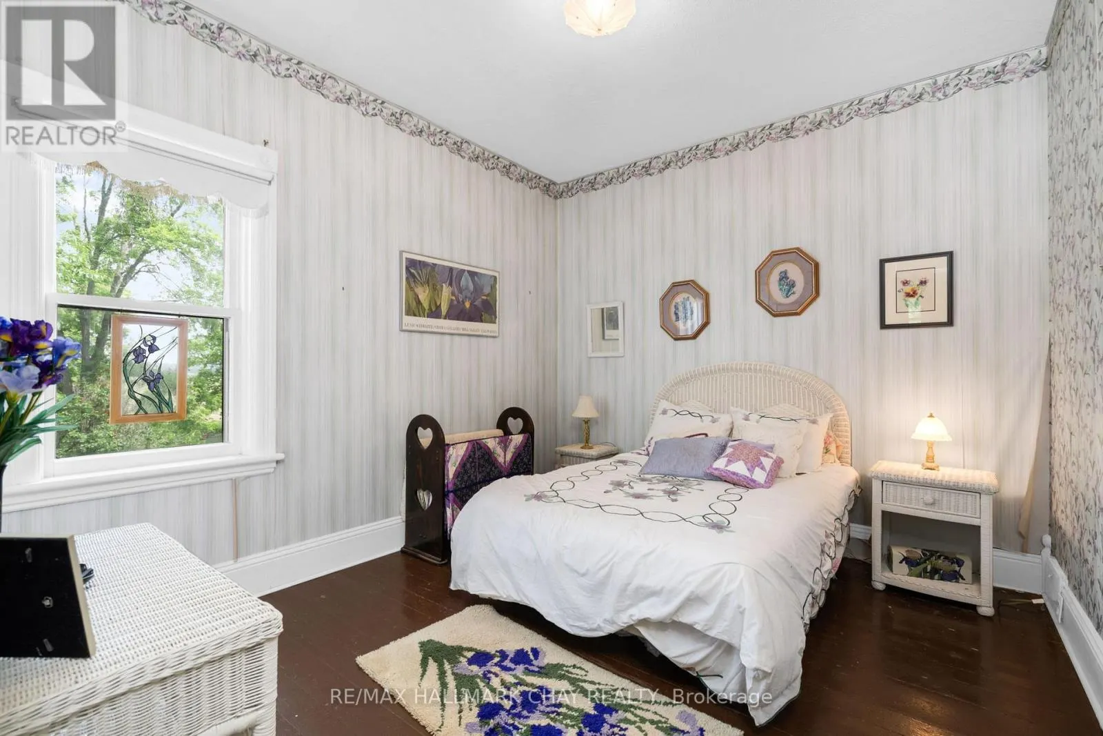 1407 FLOS 8 ROAD W