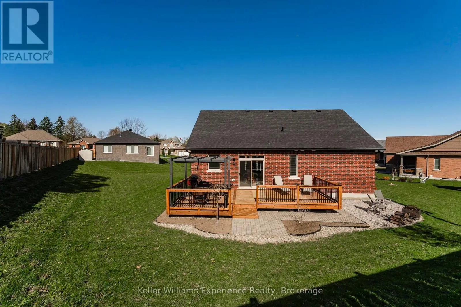 939 STOLLAR PLACE