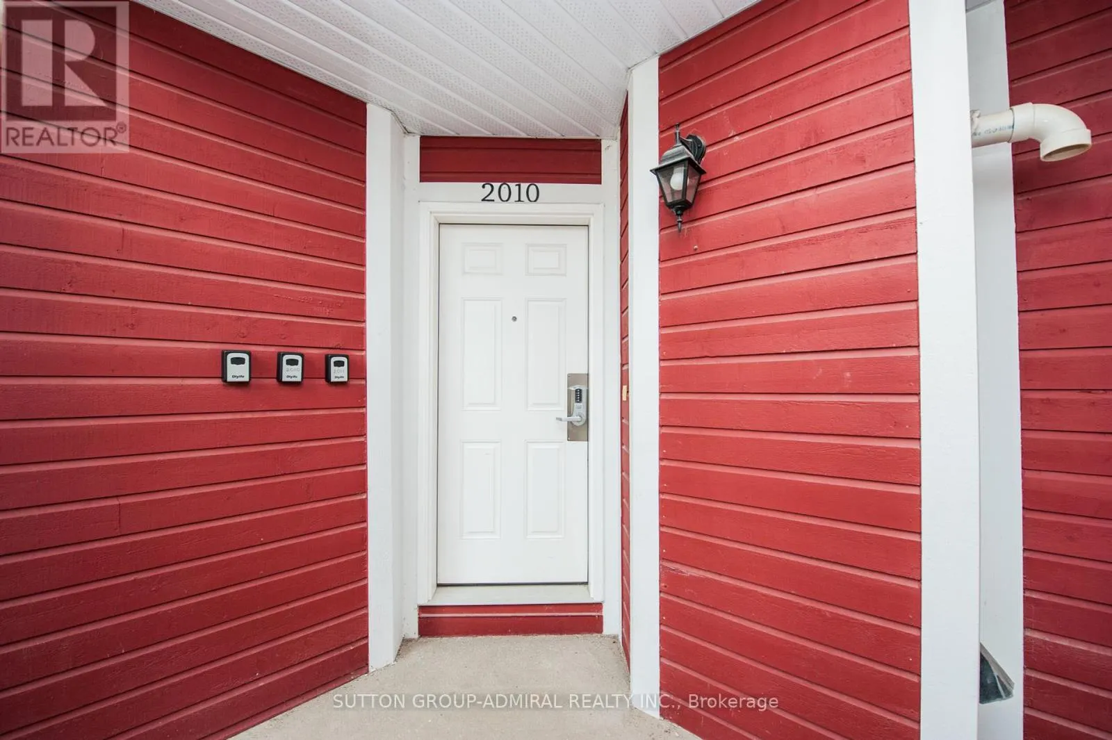 2010 - 90 HIGHLAND DRIVE S
