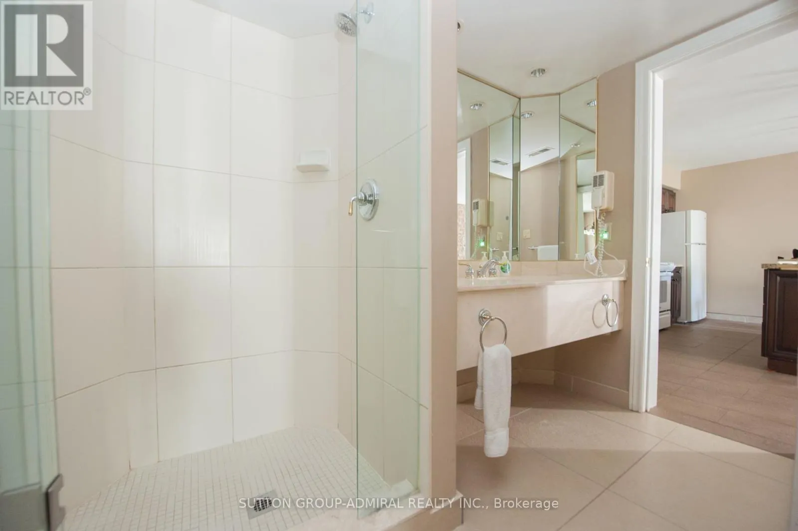 2010 - 90 HIGHLAND DRIVE S