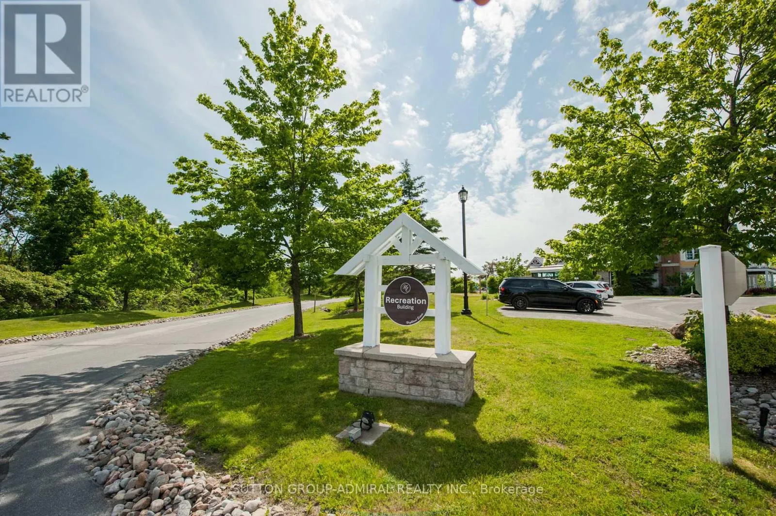 2010 - 90 HIGHLAND DRIVE S