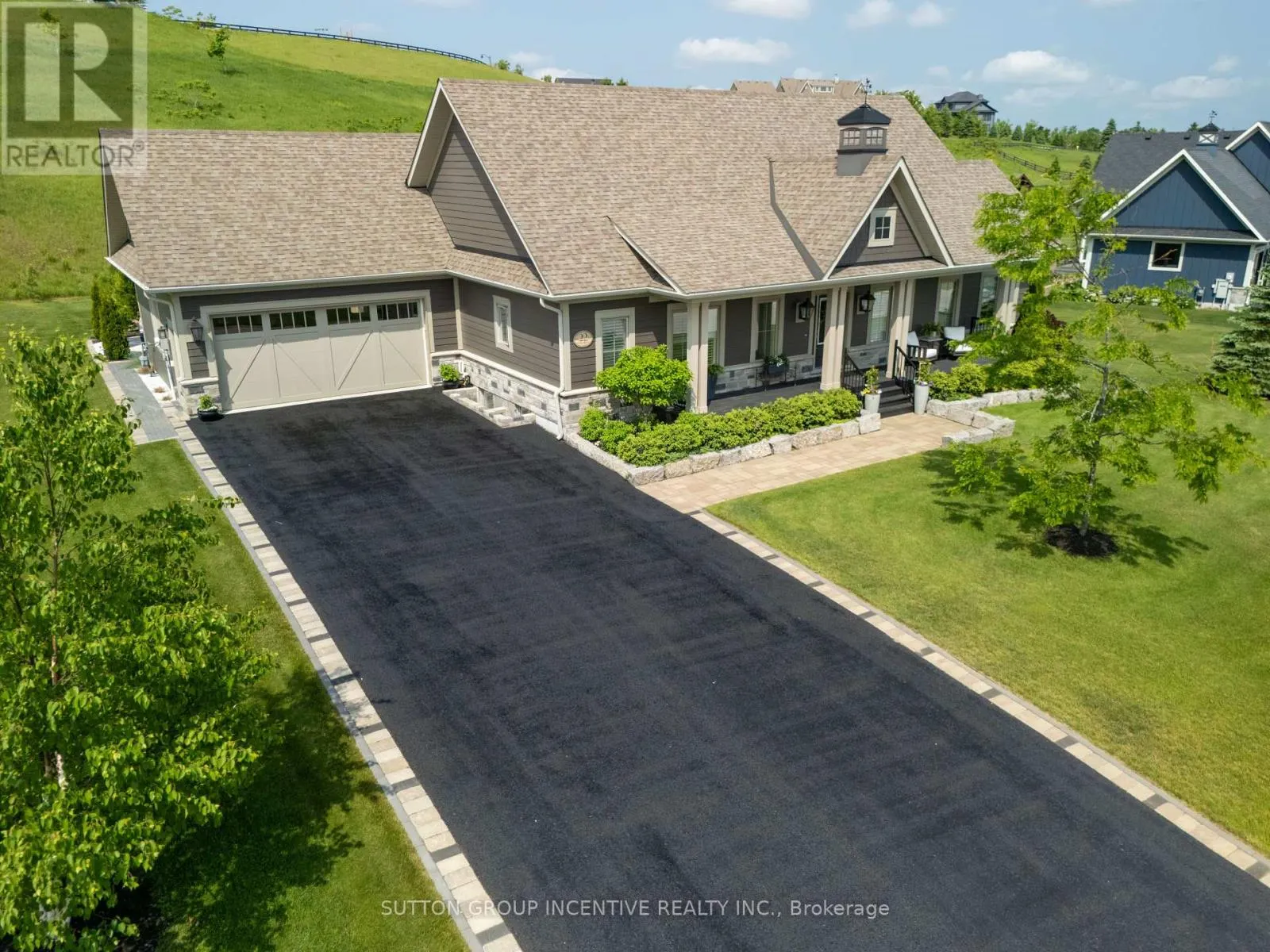 22 THOROUGHBRED DRIVE