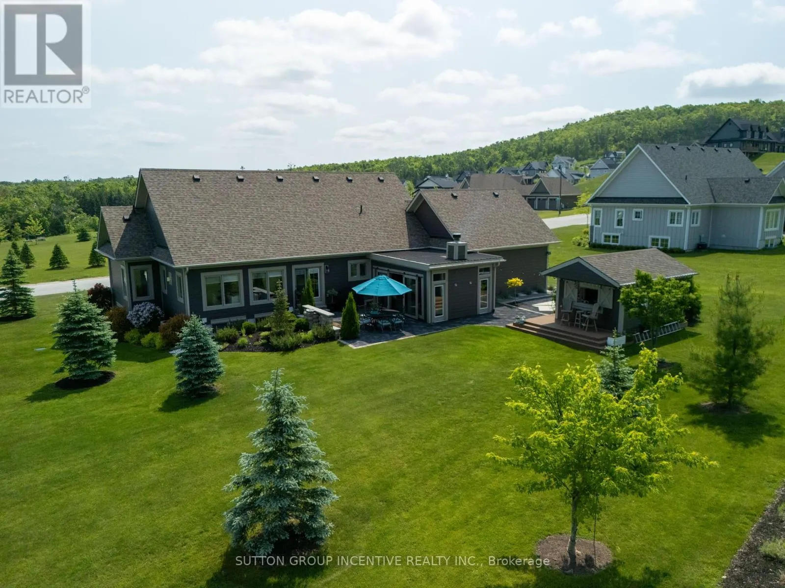 22 THOROUGHBRED DRIVE